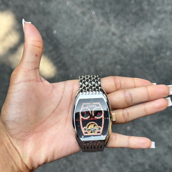 Black and silver  Automatic Watch - Picture 3 of 3